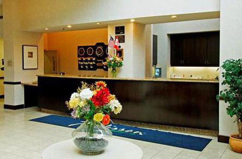 Holiday Inn Hotel & Suites London By Ihg Exterior foto